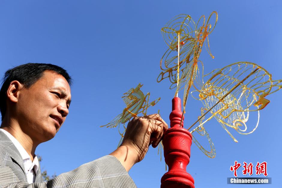 Liu Shengli, el pintor que dibuja con azúcar.