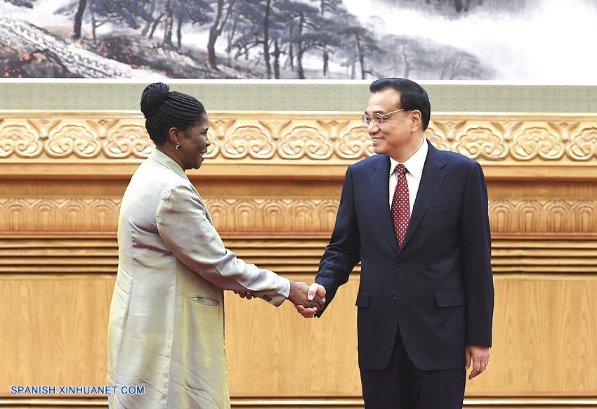 Primer ministro de China se reúne con nuevos embajadores extranjeros