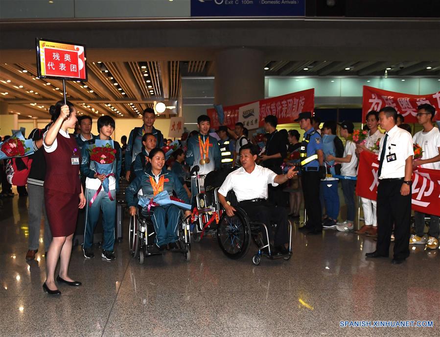 Medallas de oro chinas en Paralímpicos, reflejo de victorias de discapacitados en el país
