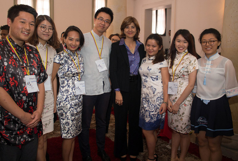 María ángela Holguín, ministra de Relaciones Exteriores, ofreció la bienvenida a los becarios ELE-FOCALAE. (Foto: Cancillería de Colombia)