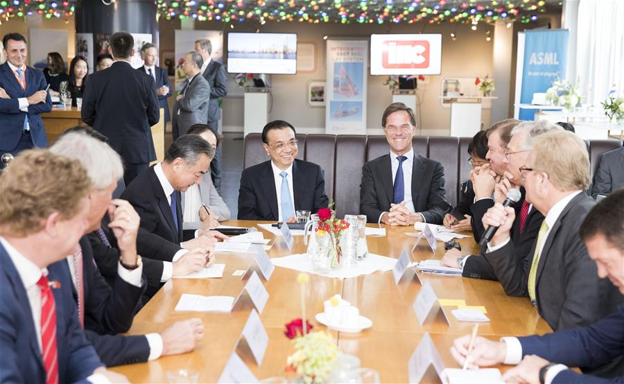 China y Holanda dan "zancadas" en relaciones bilaterales