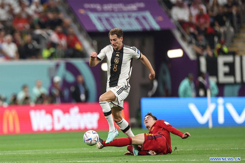 Espa?a y Alemania empatan en partido tenso de Copa Mundial