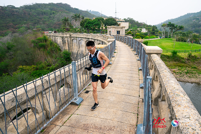 Xiamen acoge carreras a campo traviesa y de senderismo fitness