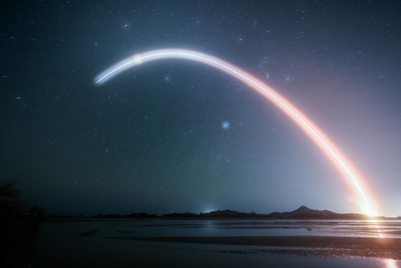 La nave espacial tripulada Shenzhou-19, colocada sobre un cohete portador Gran Marcha-2F, es lanzada desde el Centro de Lanzamiento de Satélites de Jiuquan, en el noroeste de China, el 30 de octubre de 2024. (Xinhua/Lian Zhen) 