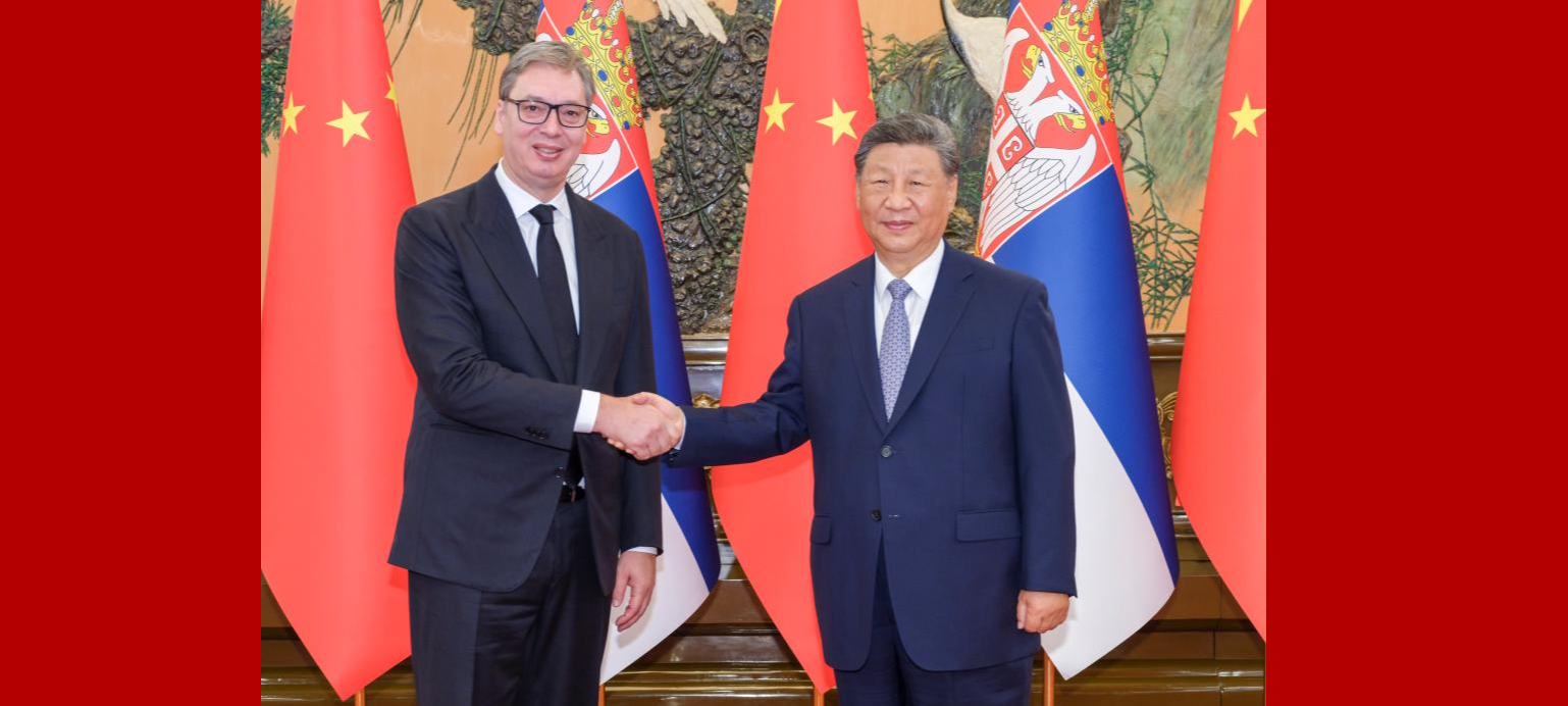 Xi se reúne con presidente serbio