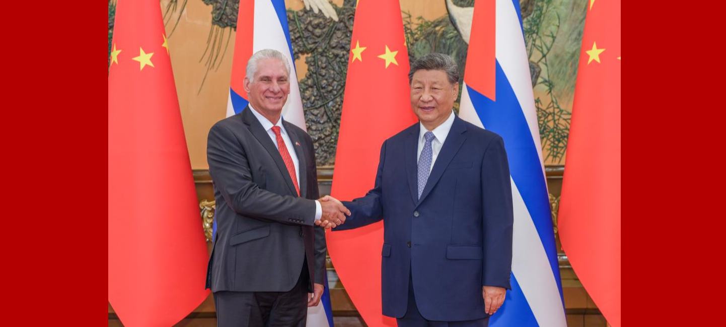 Xi se reúne con presidente cubano
