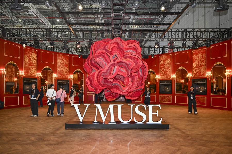 (CIIE) Entrevista: Representante de Unicef elogia papel de China en fomento de innovación para jóvenes