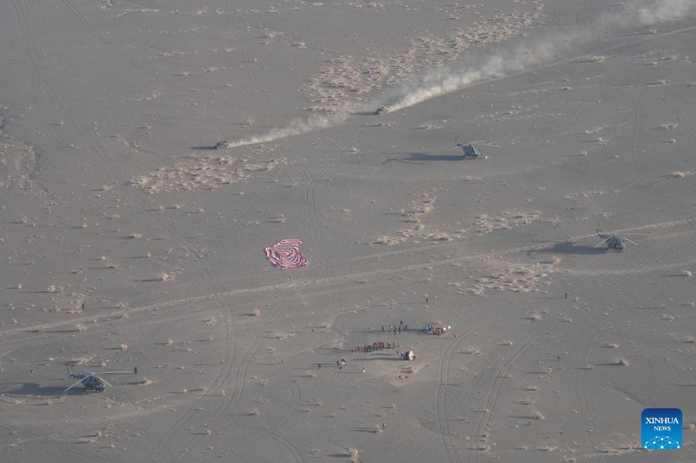 Todos los astronautas de Shenzhou-20 salen de cápsula de retorno